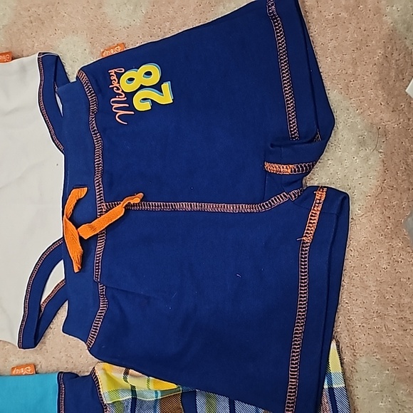 F Mickey Mouse Set of 2 bundled shorts and shirts 3 to 6 mos N W/o tags Disney - Picture 3 of 12